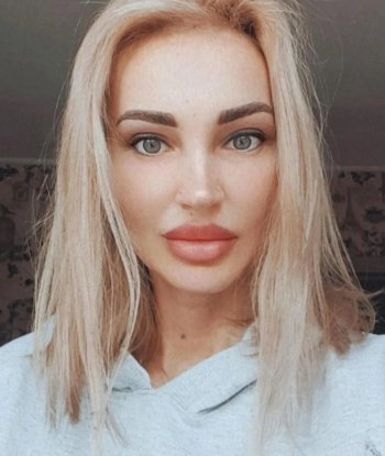 Милана, 32